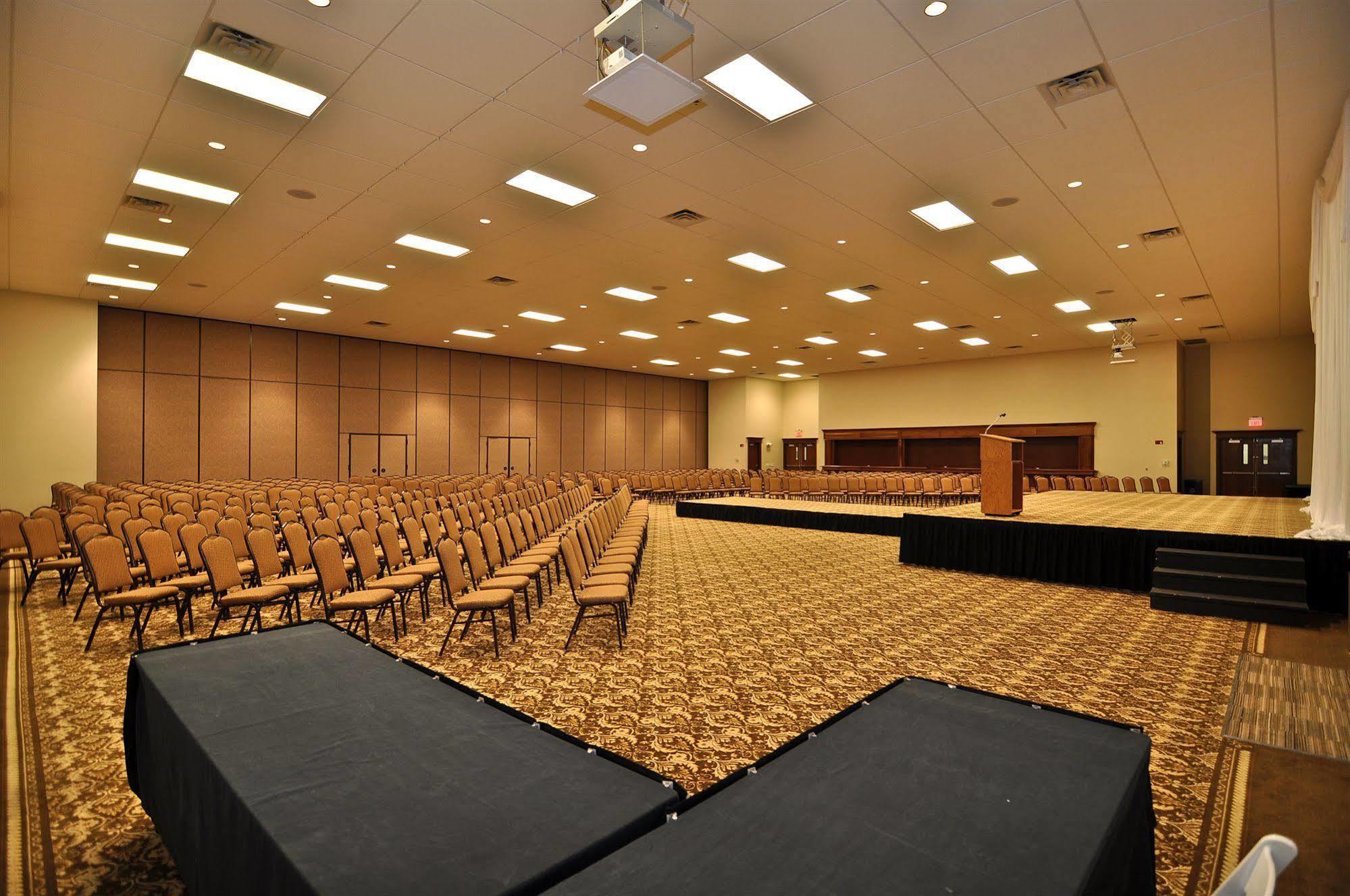 Montcler & Conference Center, Trademark By Wyndham Hotel